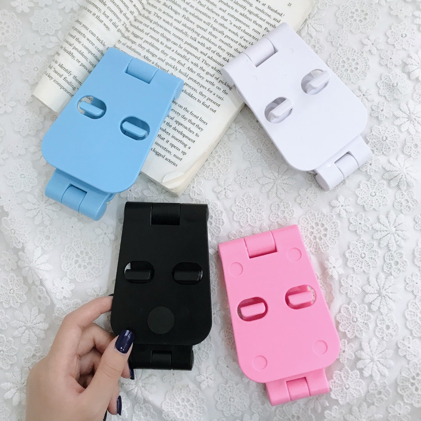 Plastic folding mobile phone live support